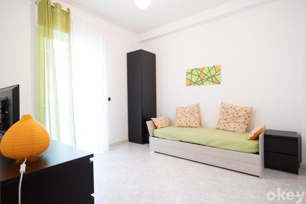 Cozy Apartments De Gasperi Бари Экстерьер фото
