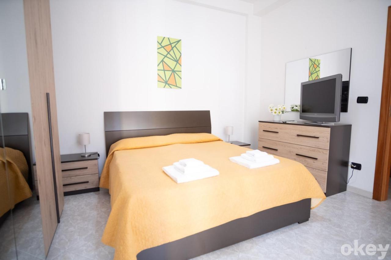 Cozy Apartments De Gasperi Бари Экстерьер фото